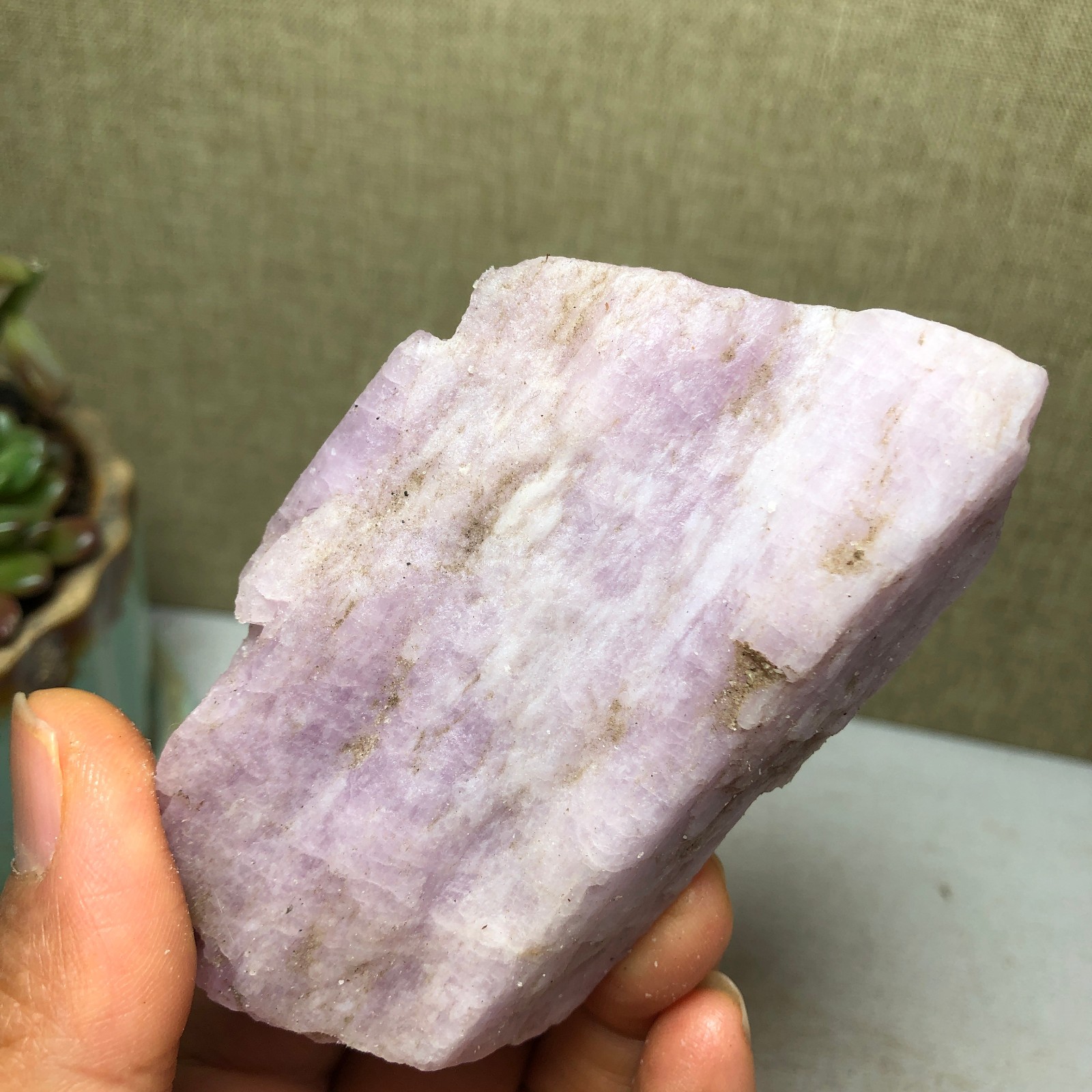 72mm Natural Kunzite Crystal semi-precious rough original Specimen 226g A4174