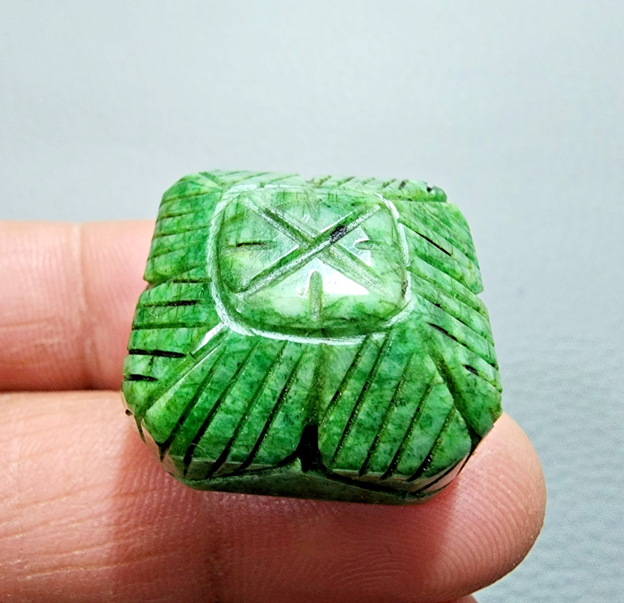 93.60 Crt Exquisite Green Brazilian Emerald Carving Loose Gemstone For Jewelry