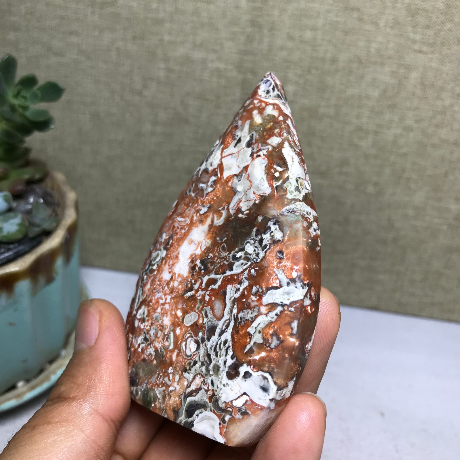 Natural Indonesian Bloodstone agate point leaf Crystal specimens 89g A5164
