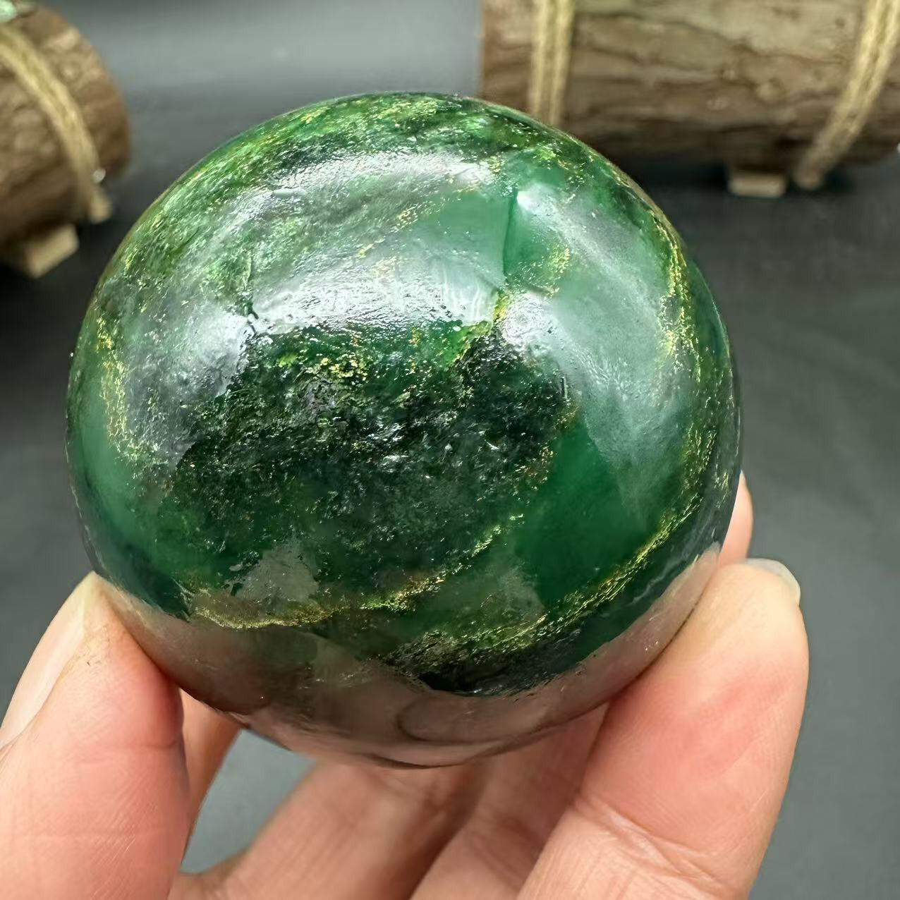 1pc Natural emerald Quartz Ball Crystal polished Sphere Healing energy gift 50mm
