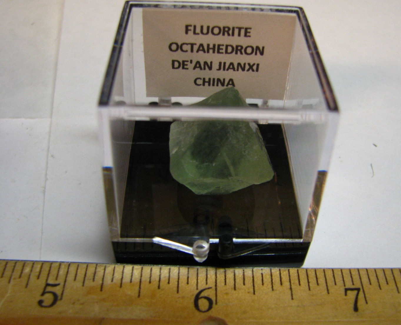 44ct GREEN OCTAHEDRON FLUORITE THUMBNAIL .9x.9x.9inch DE’AN JIANXI CHINA #234