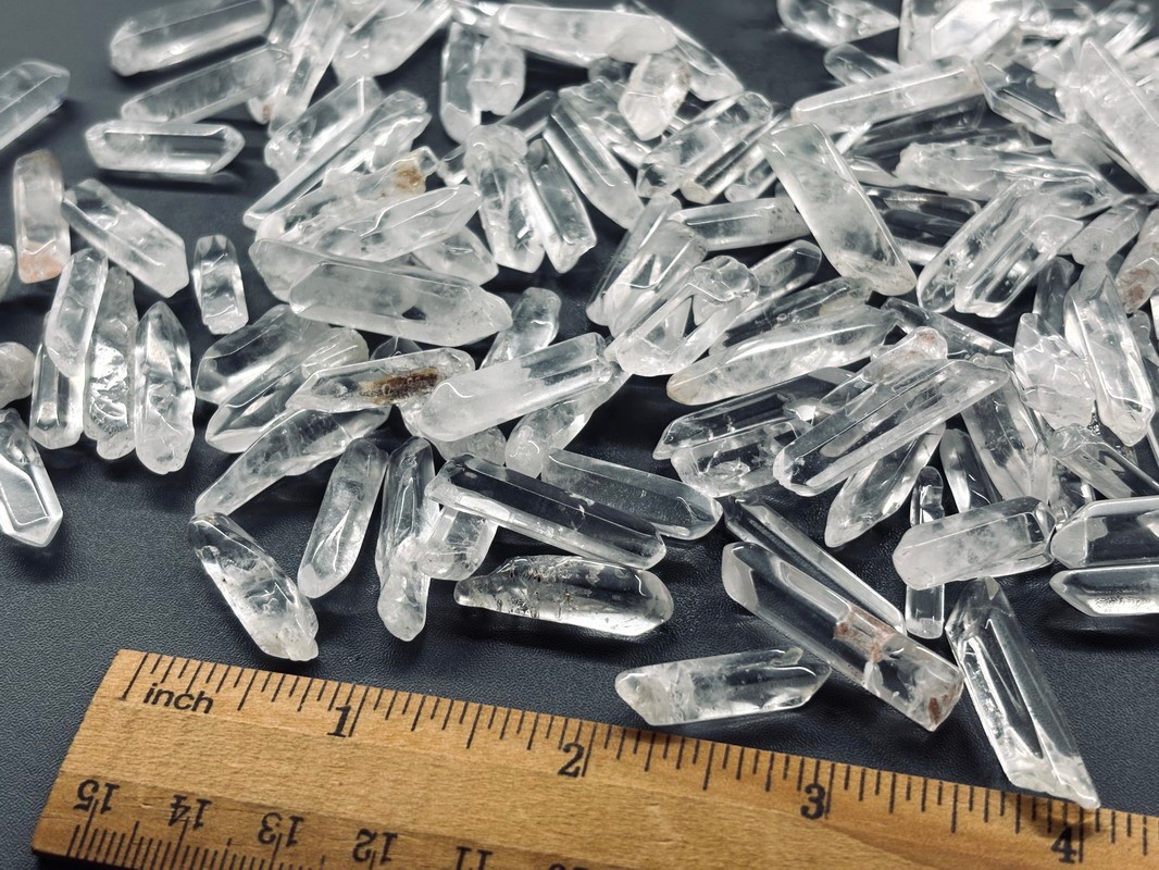 300PCS+ TINY MICRO POLISHED 1/2 LB CLEAR QUARTZ CRYSTAL JEWELRY POINTS SPECIMEN