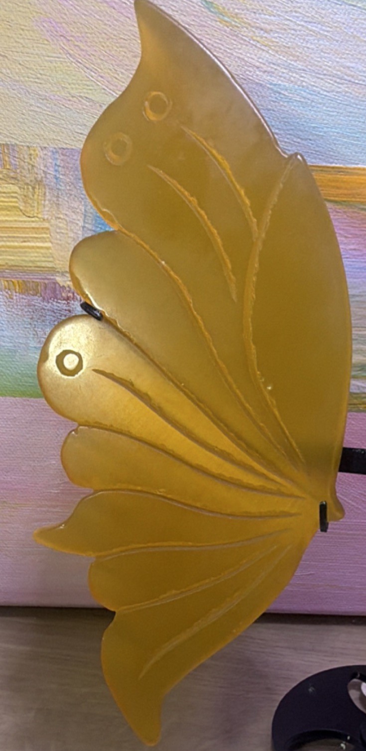 Cristal stone honeycomb dragonfly wings 12″ x 10″ ￼with stand