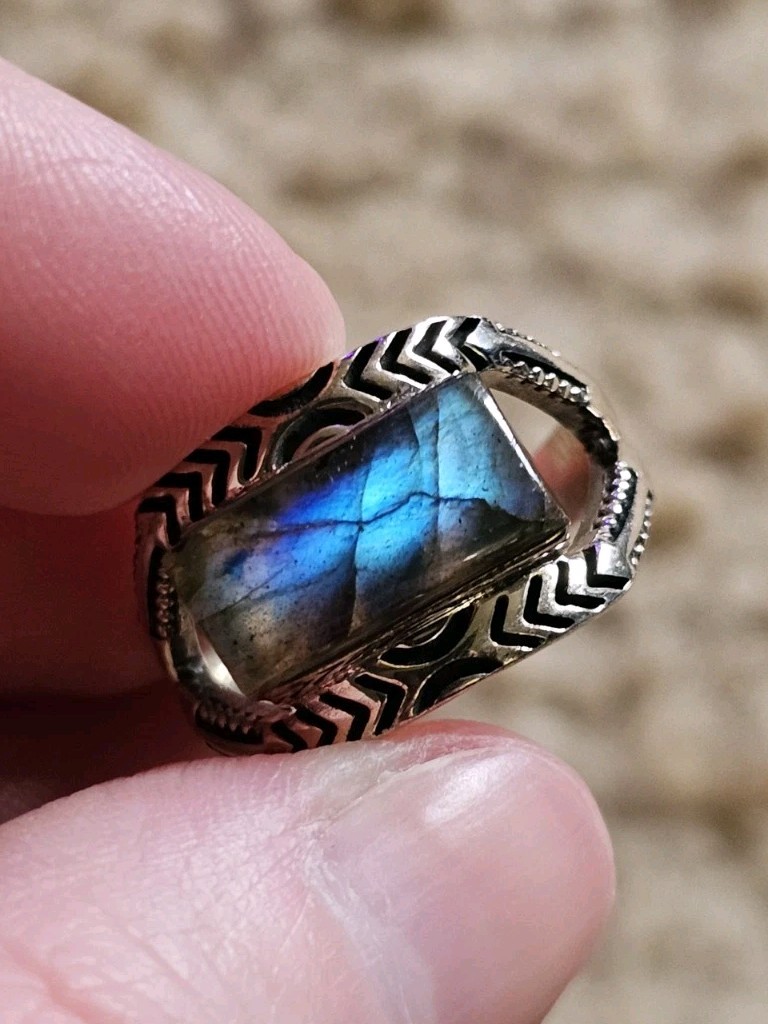 Sterling Silver Labradorite Ring, Size 6, Crystals & Stones, Mineral Specimen