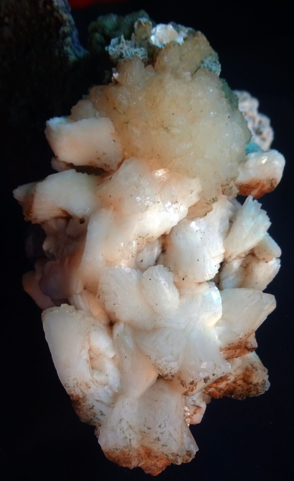 HEULANDITE CRYSTALS W/ GREEN STILBITE BOWS ON MATRIX MINERALS SPECIMENS