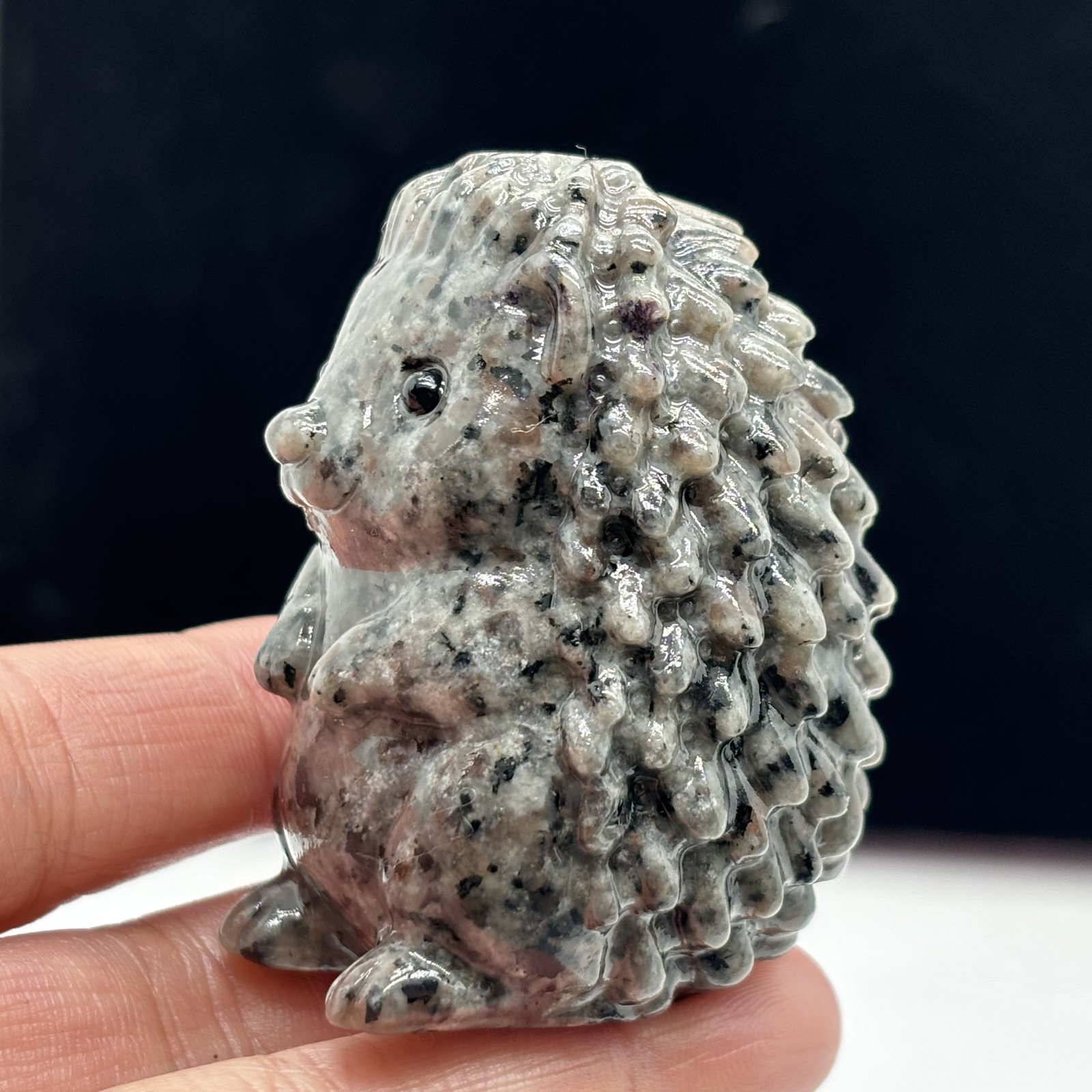 Natural Yooperlite Hedgehog Quartz Carved Crystal Skull Reiki Healing 1pc