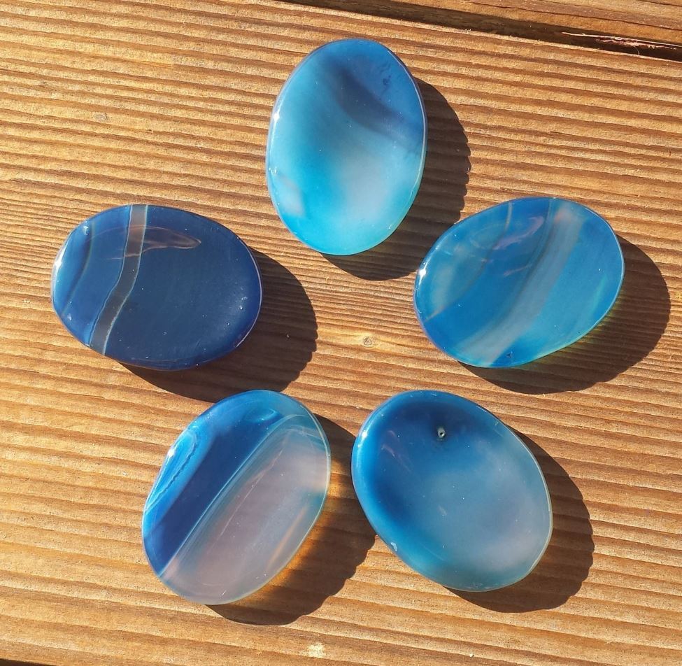 NATURAL BLUE ONYX GEMSTONE WORRY STONE (ONE)
