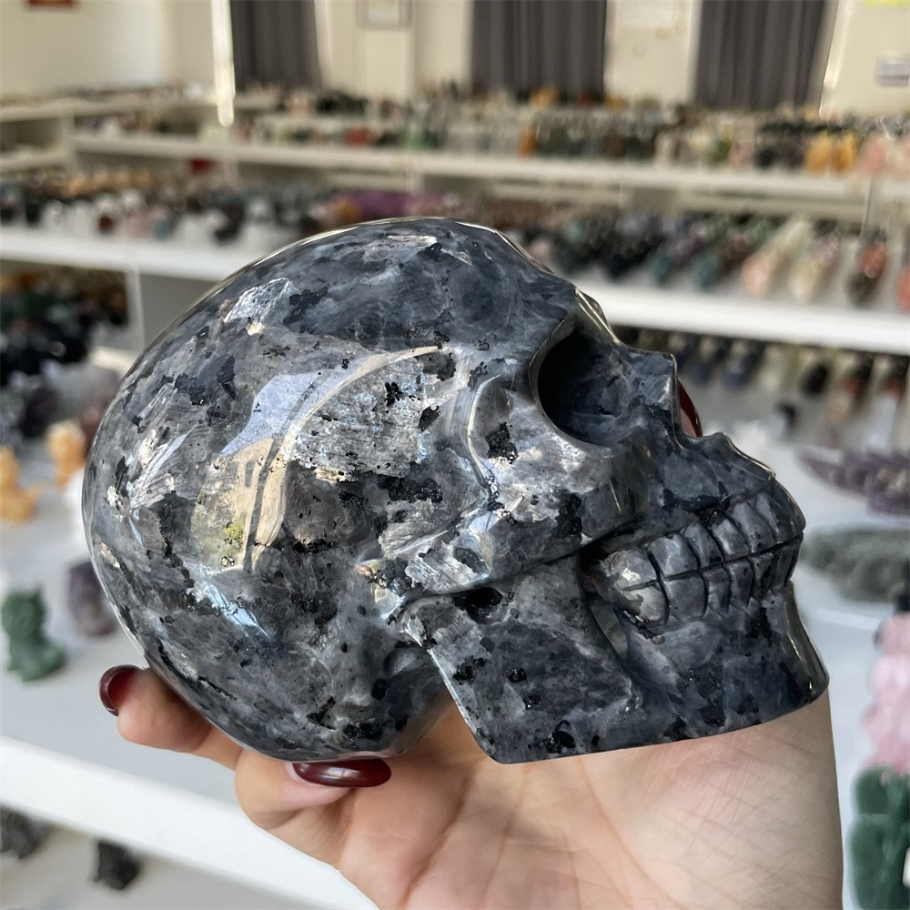 2.5LB 4.7″ Natural A++Gabbro Skull Carvings Decor Crystal Quartz Healing Reiki