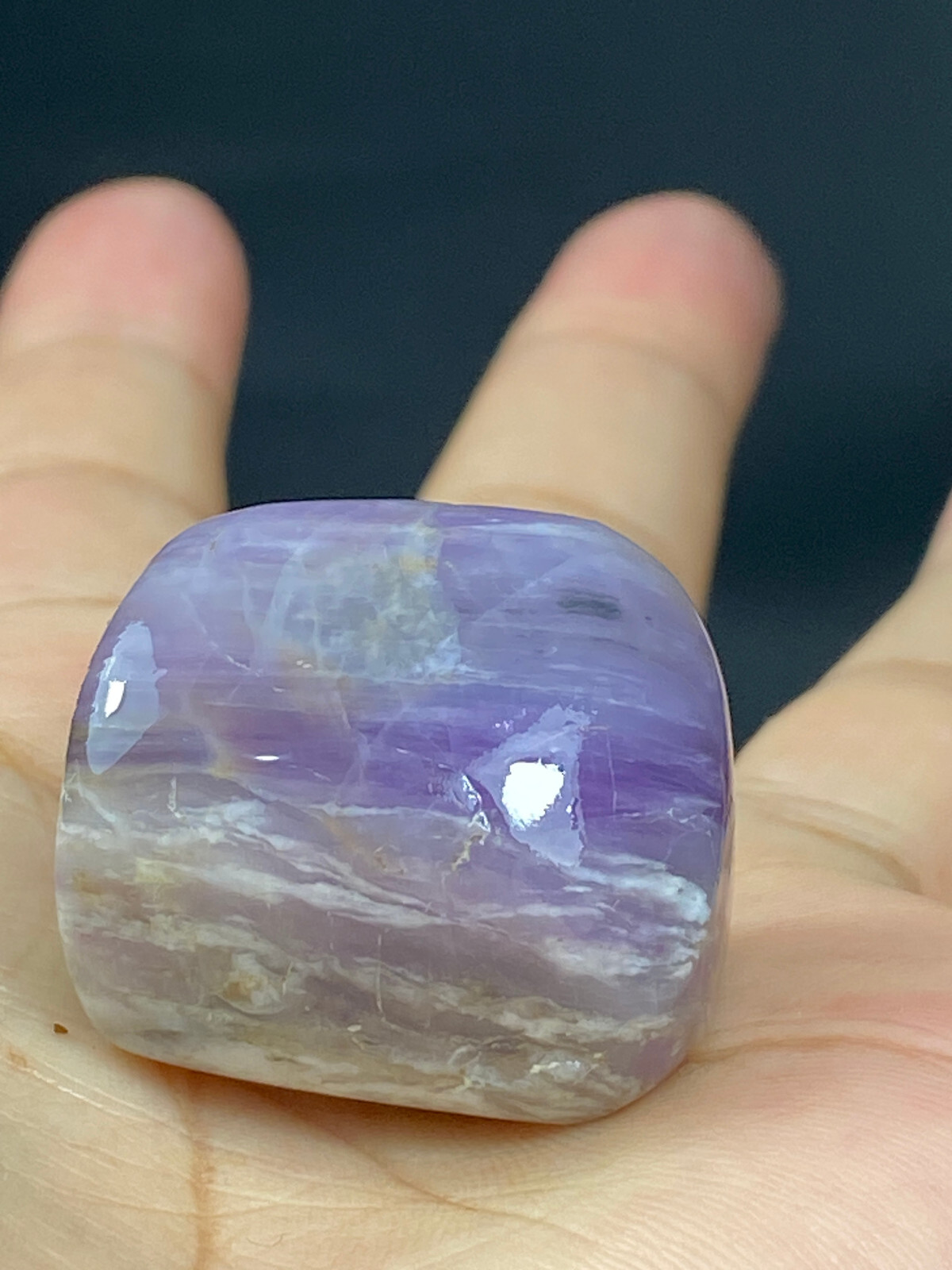 “Balochistan Lepidolite Masterpiece: 1520g Exquisite High-Polish Tumbled Stone”