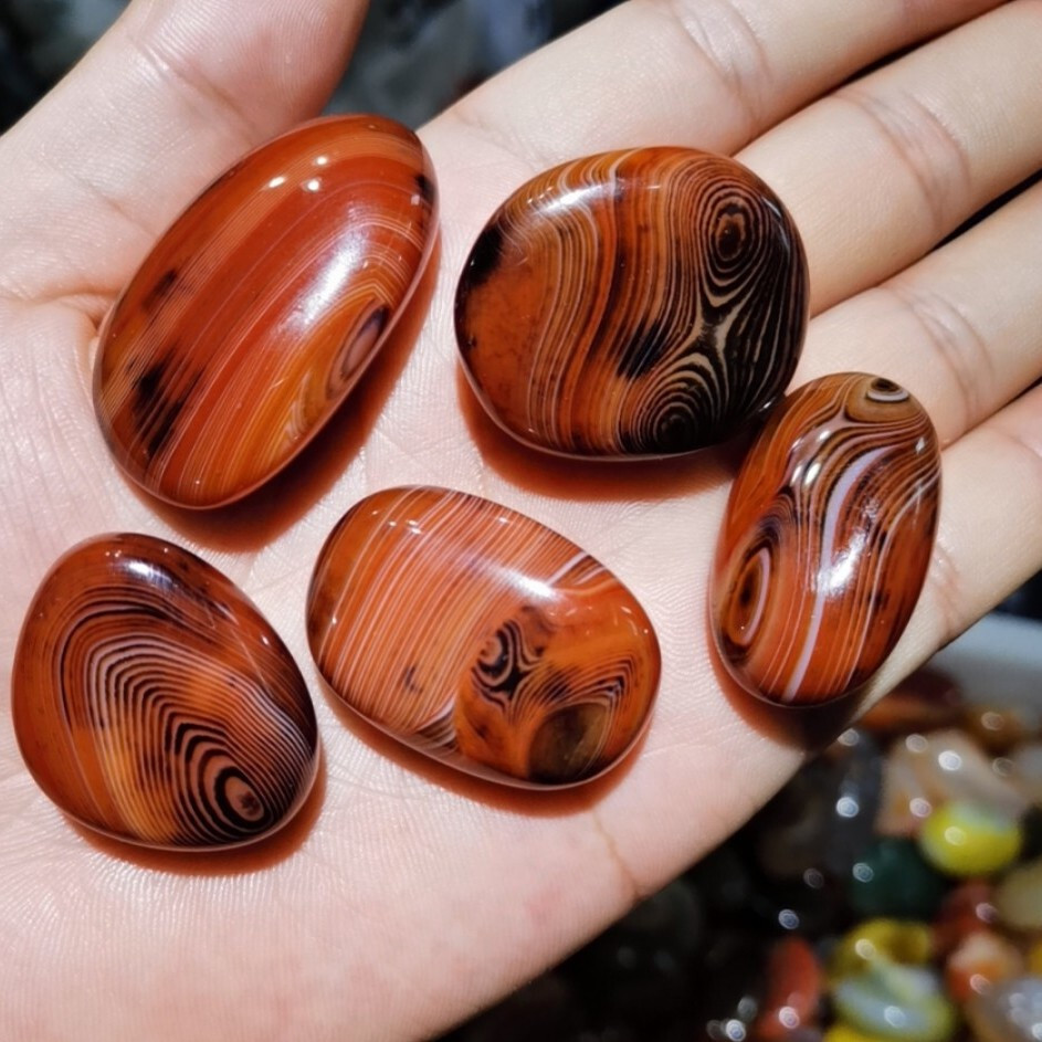 Agate Red Crystal Raw Ore Rock Hand Handle Piece To Play with Specimen Ornament
