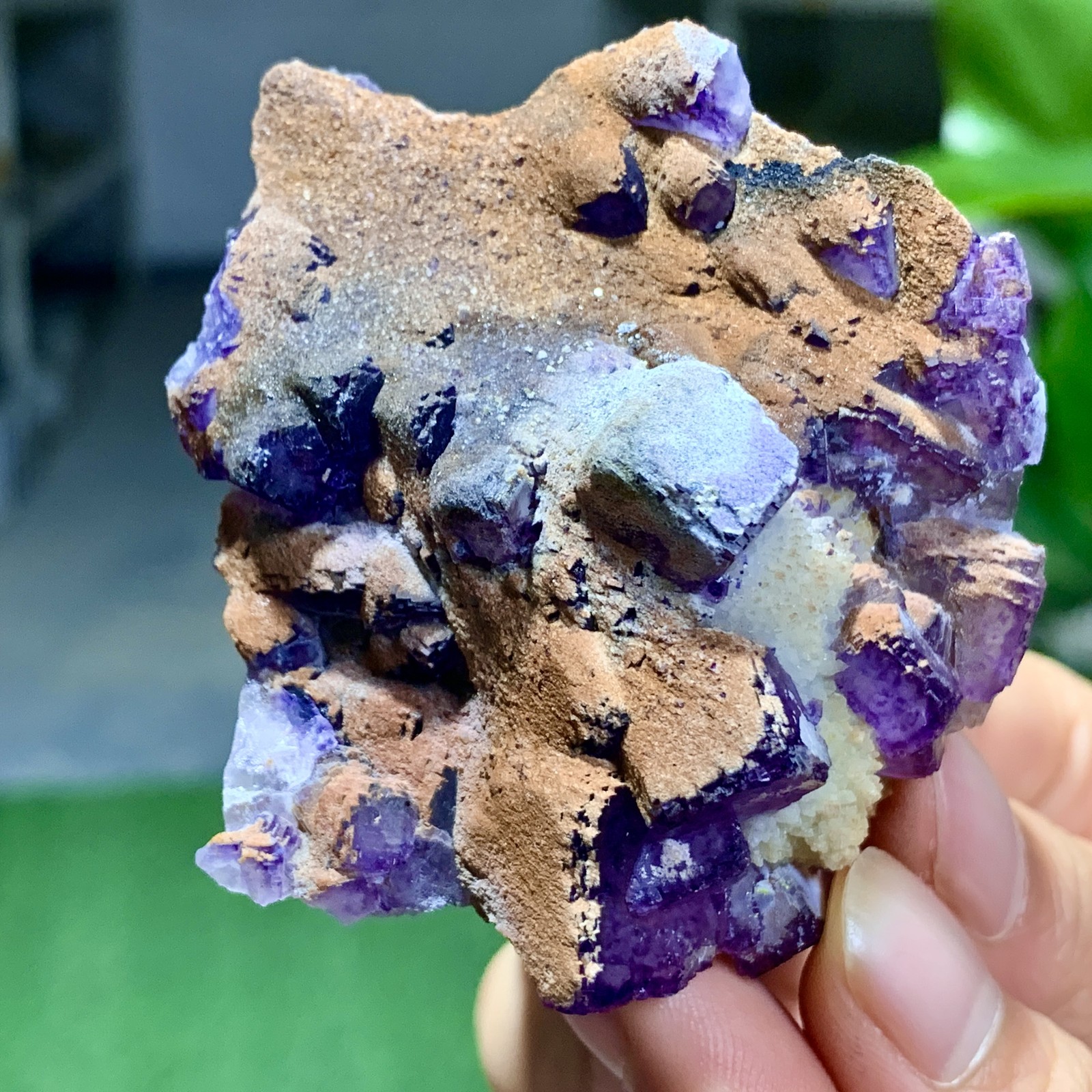 100G Natural Purple Fluorite Edged Cube Crystal Mineral Specimen/China