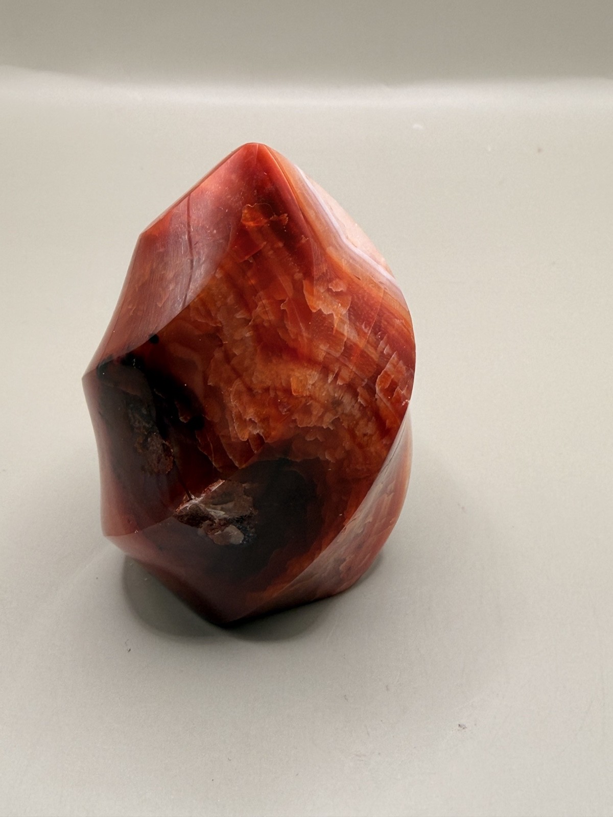 Carnelian Agate Flame 622g 2.5″ – Red Orange Fire Quartz Crystal Healing Decor