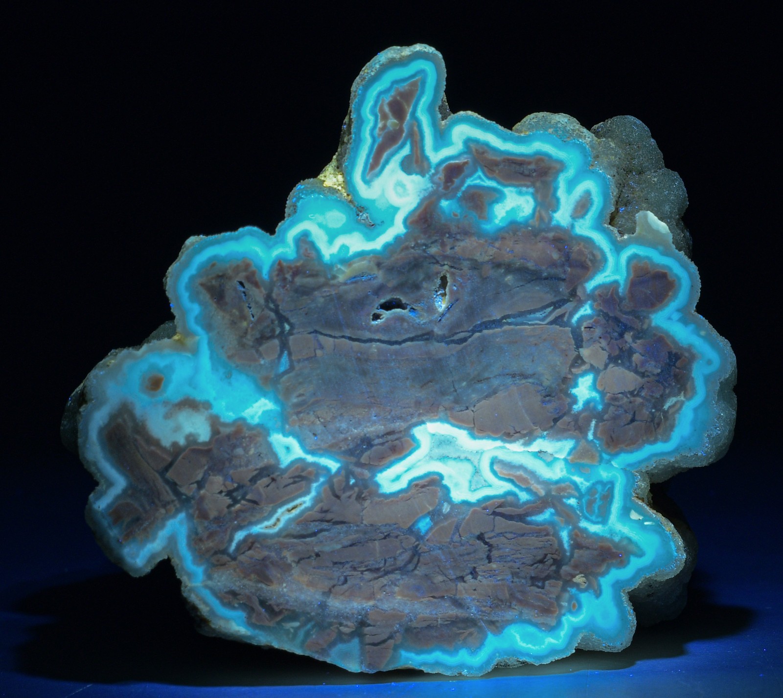 Excellent Youngite specimen, fluorescent. Guernsey, Wyoming. 232 grams.