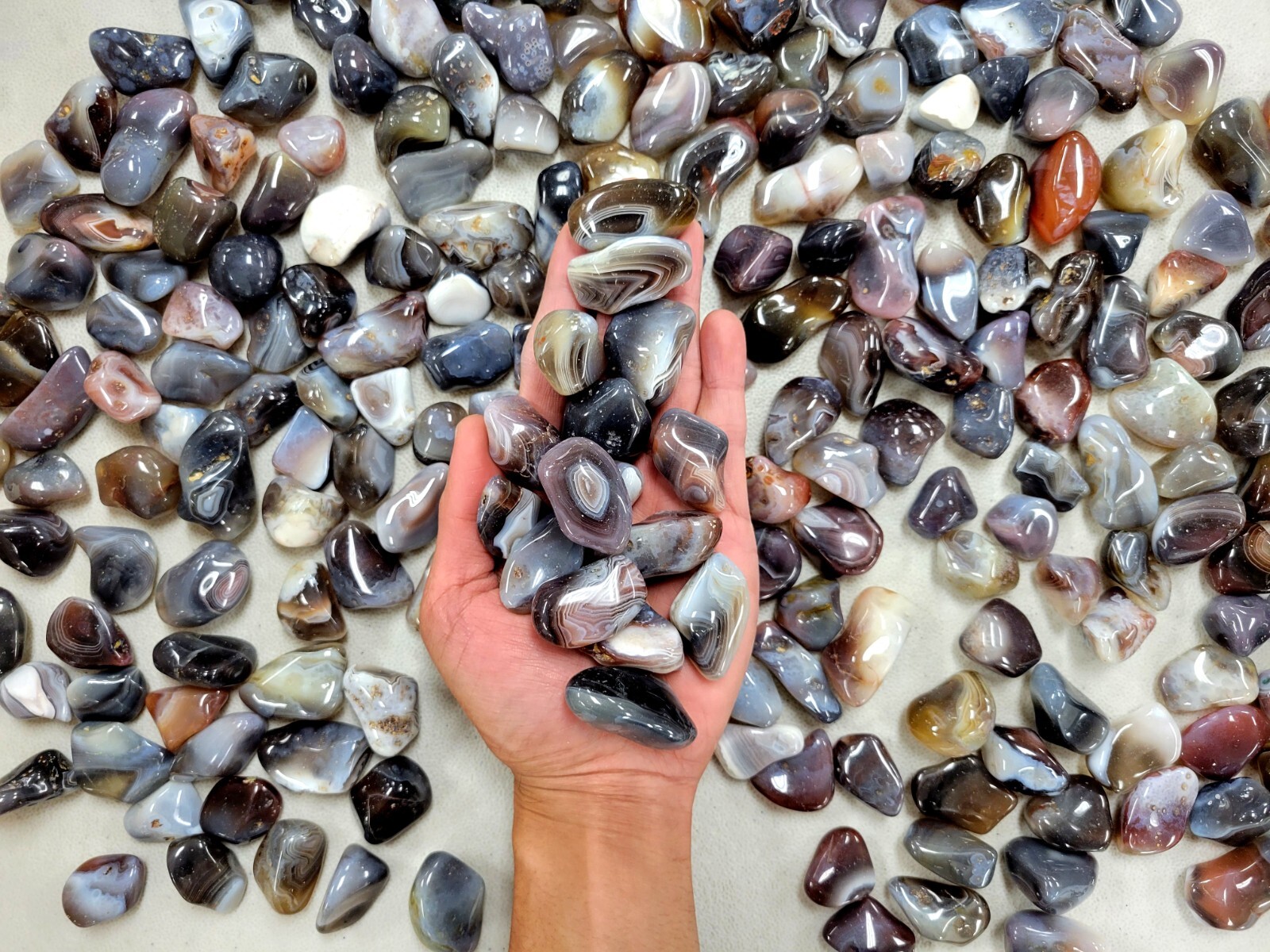 TUMBLED GRAY BOTSWANA AGATE CRYSTALS BULK WHOLESALE JEWELRY SIZE 3/4 TO 2 INCHES