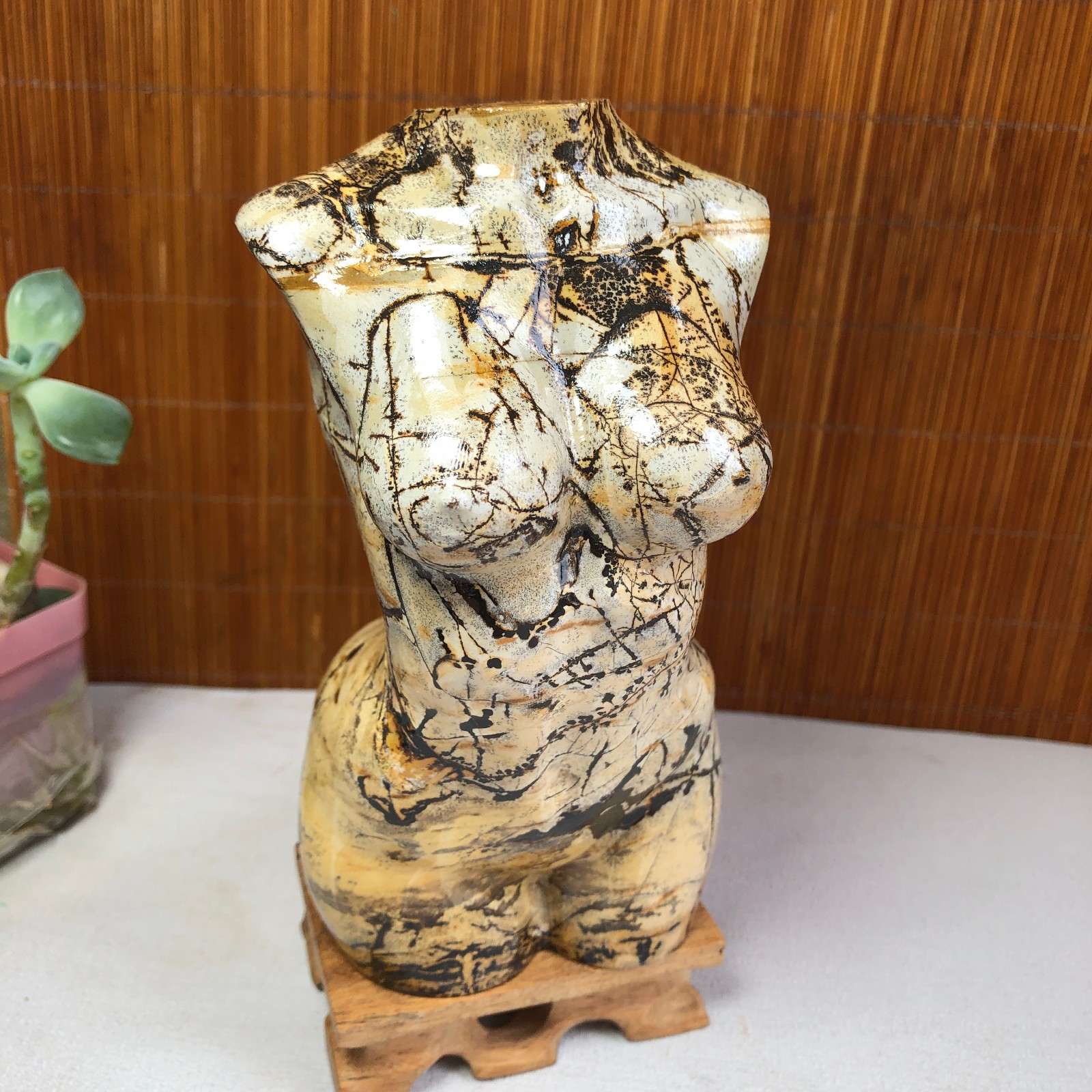 Rare Natural Traditional Chinese Painting Hand Carving female Model 873g g8389