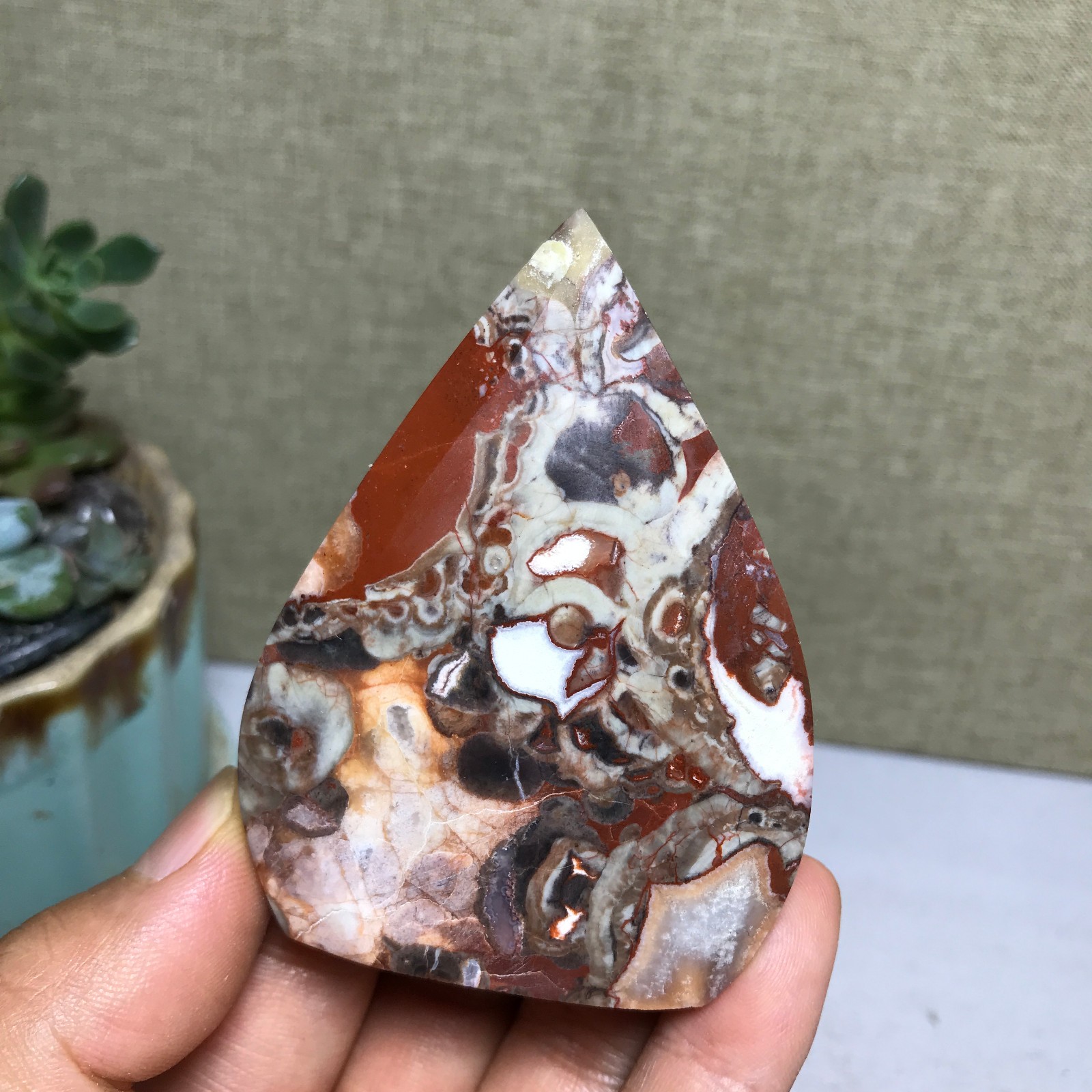 Natural Indonesian Bloodstone agate point leaf Crystal specimens 72g A5152