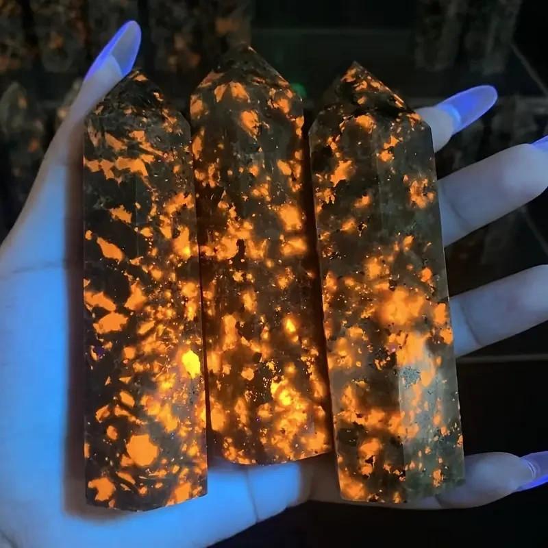 Yooperlite Tower Crystal Natural UV-Reactive Reiki Healing Stone Glow Dark Decor