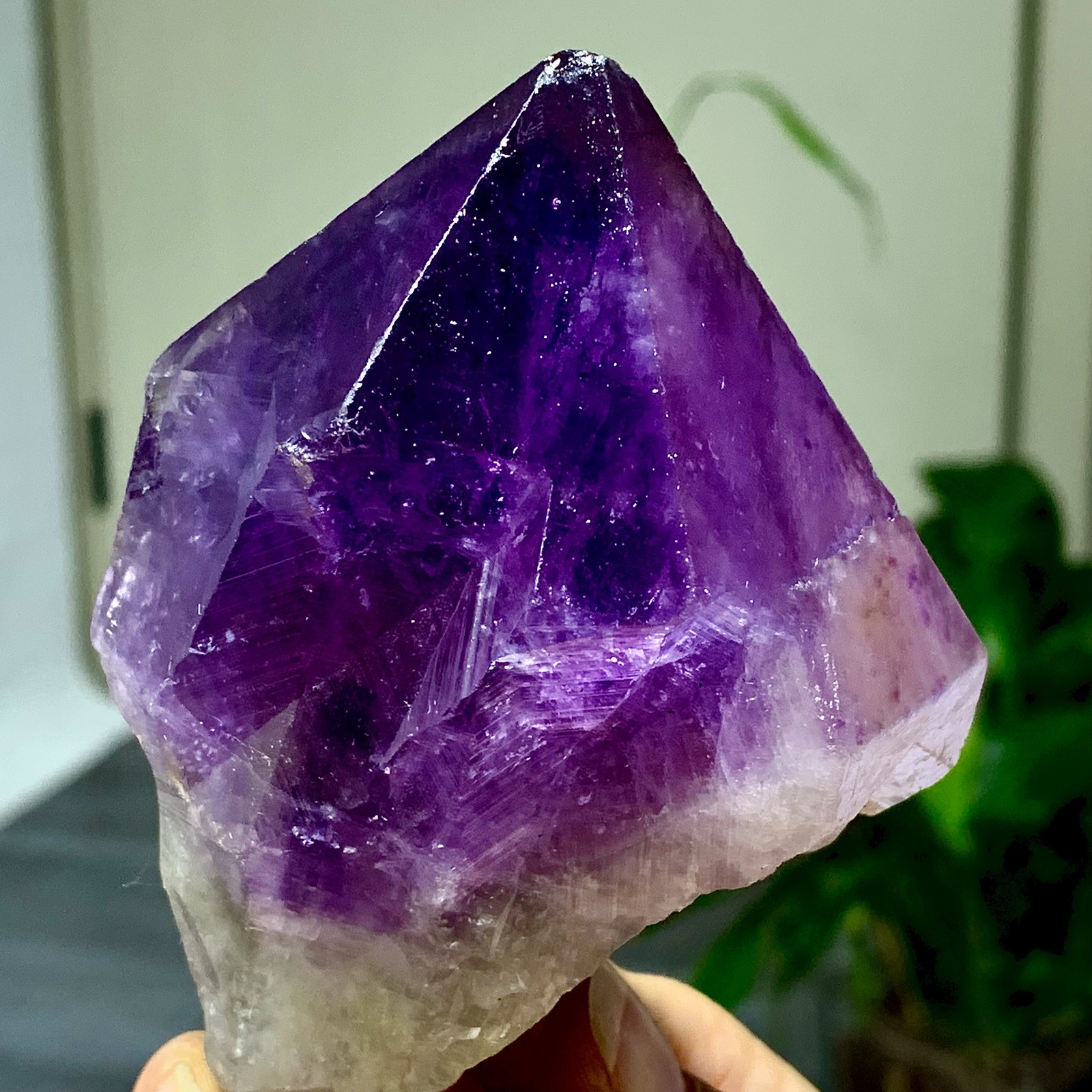 323G Natural Amethyst Quartz Crystal Single-End Terminated Wand Point Healing