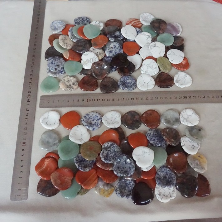 4.1LB 130Pcs Natural Quartz Crystal Jasper Love Heart Mixed Worry Stones Healing