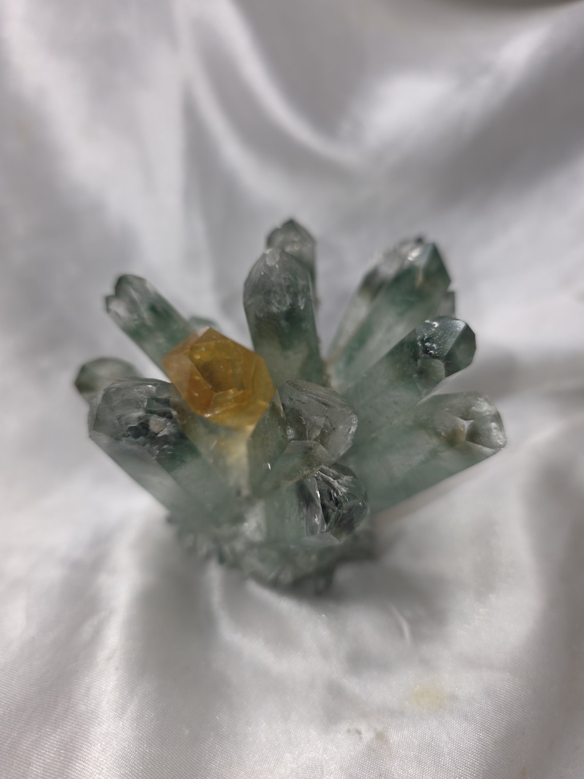(D9) 276G New Find Green and Yellow Phantom Ghost Quartz Crystal Cluster Mineral