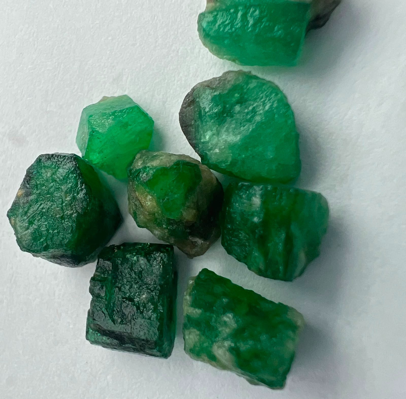 15CT, Top Quality Natural Green Emerald Crystals Rough Lot From Swat Pakistan