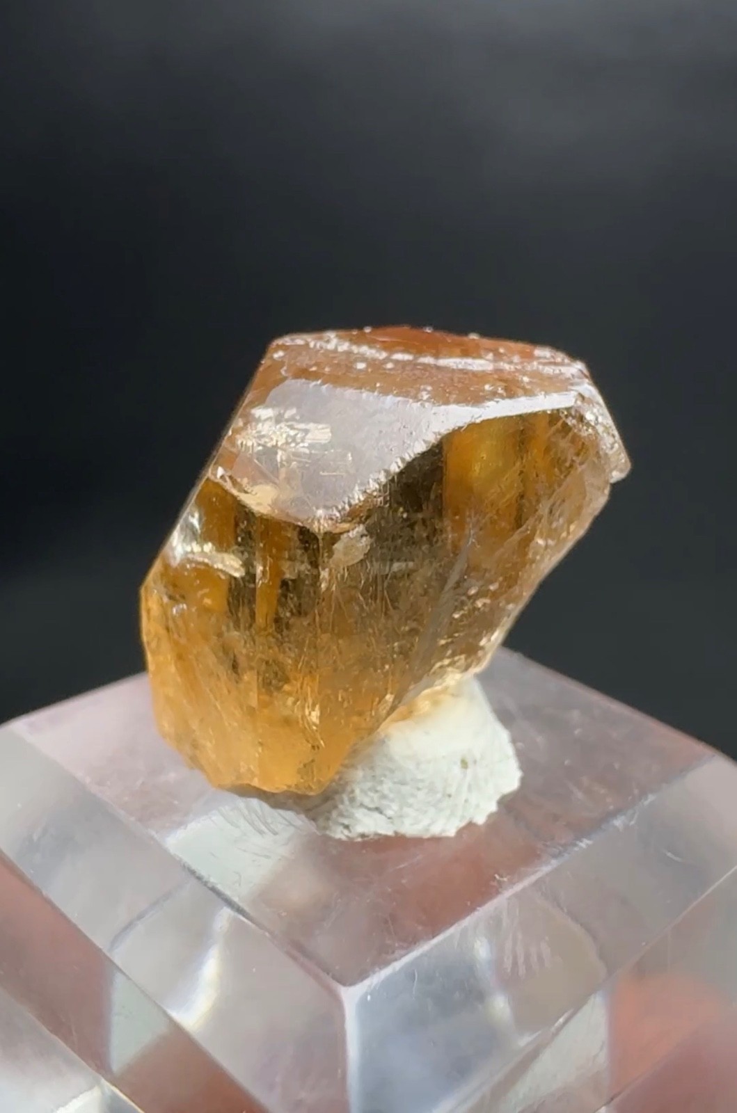 27 carats, Topaz crystal perfect terminated- origin Skardu Pakistan
