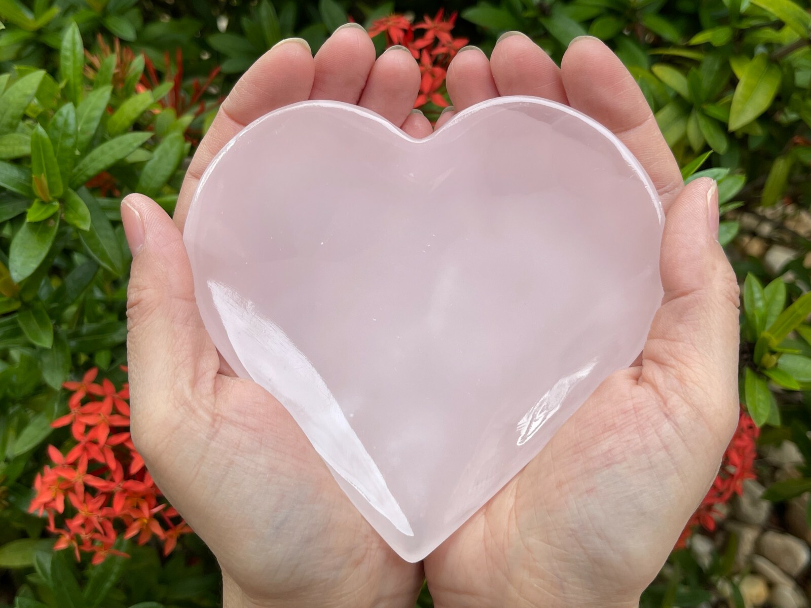 Pink Calcite Heart Bowl, 4″ Calcite Pink Heart Carved Plate,Healing Crystal Bowl