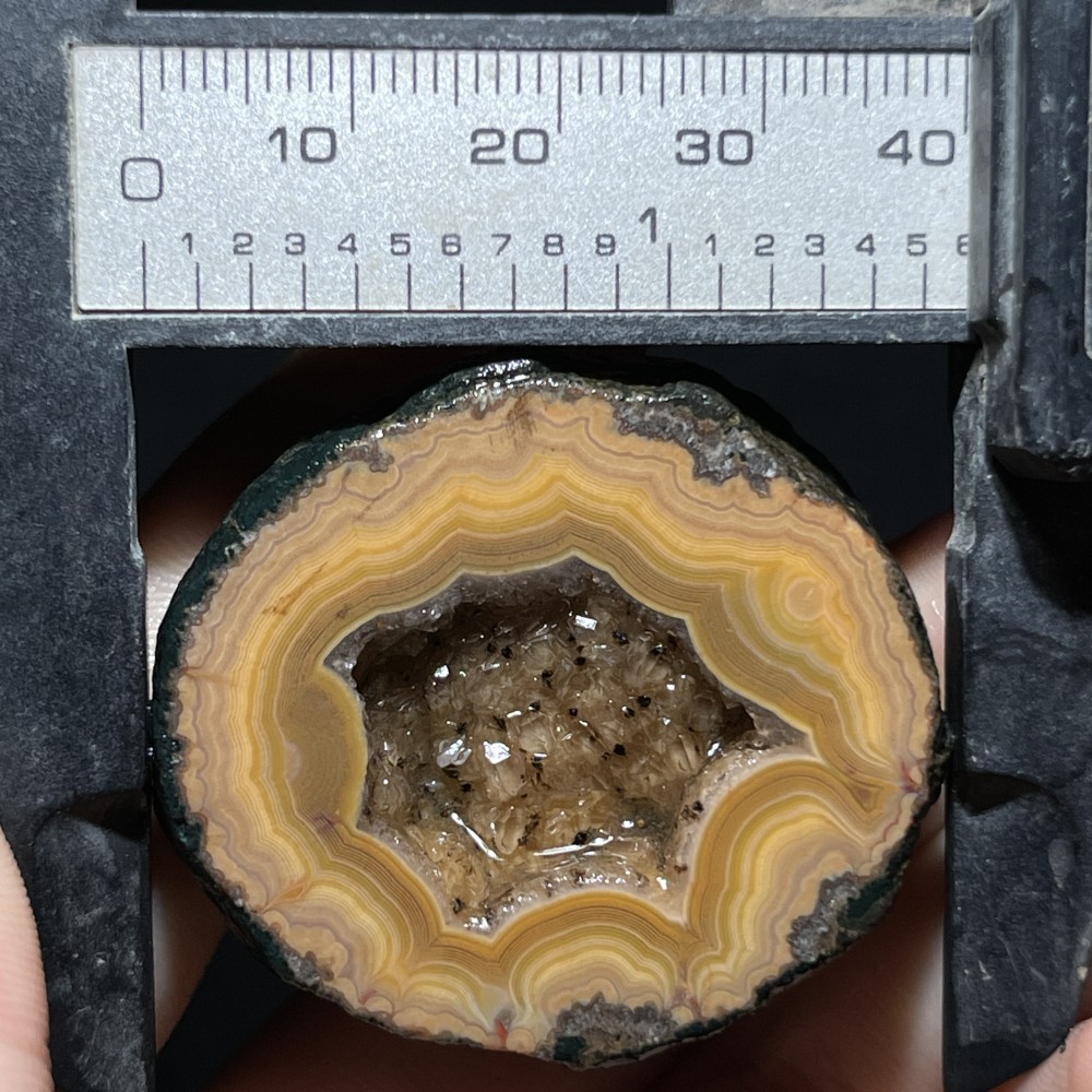 Natural half Rough Chinese Agate crystal geode Achat Nodule Hebei 45g D740