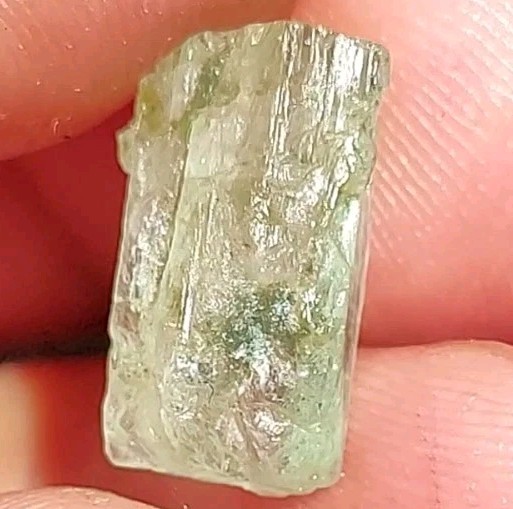 RARE UNUSUAL GREEN DT EMERALD FROM ETHIOPIA
