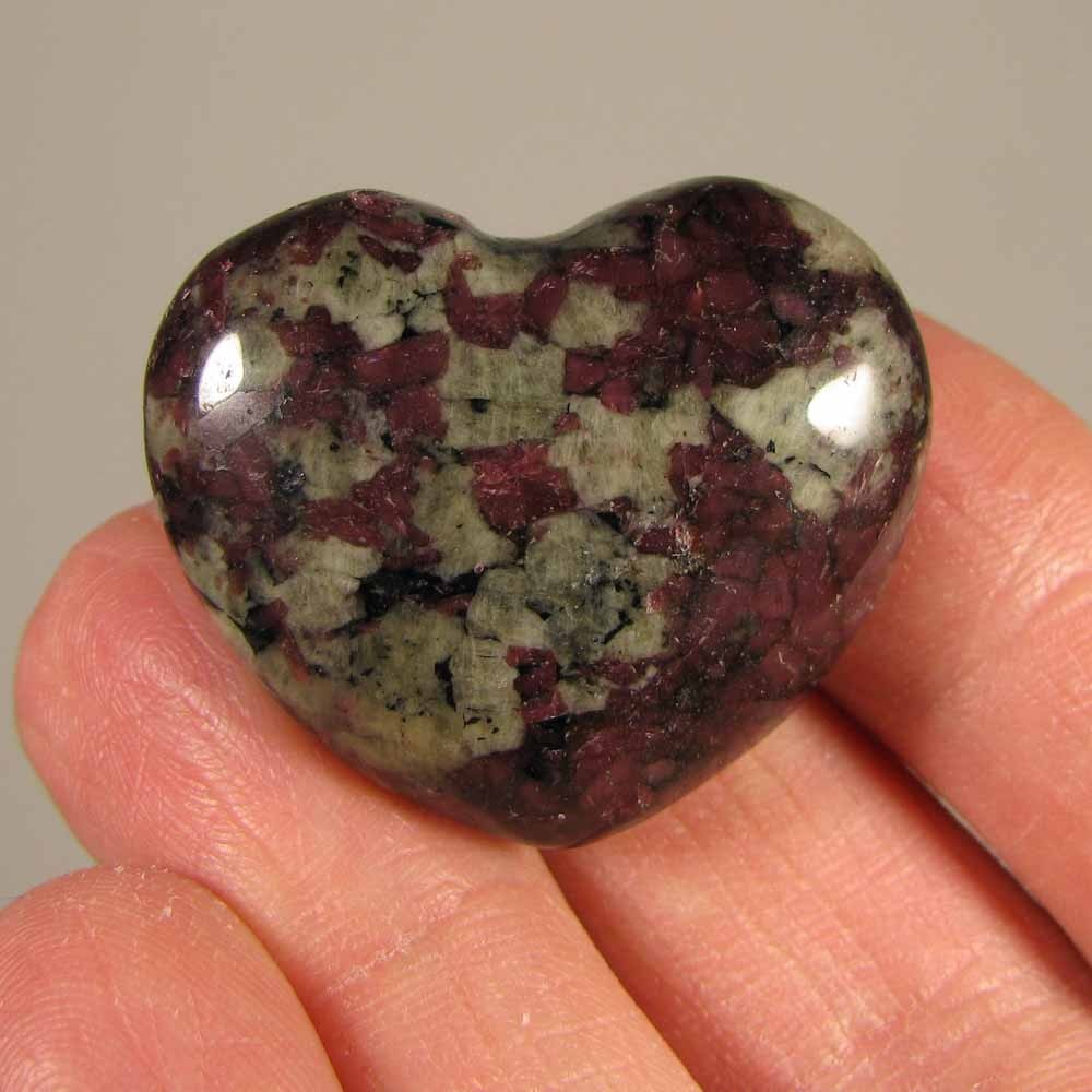 35mm Red EUDIALYTE Heart Polished Palm Stone – Kola Peninsula, Russia