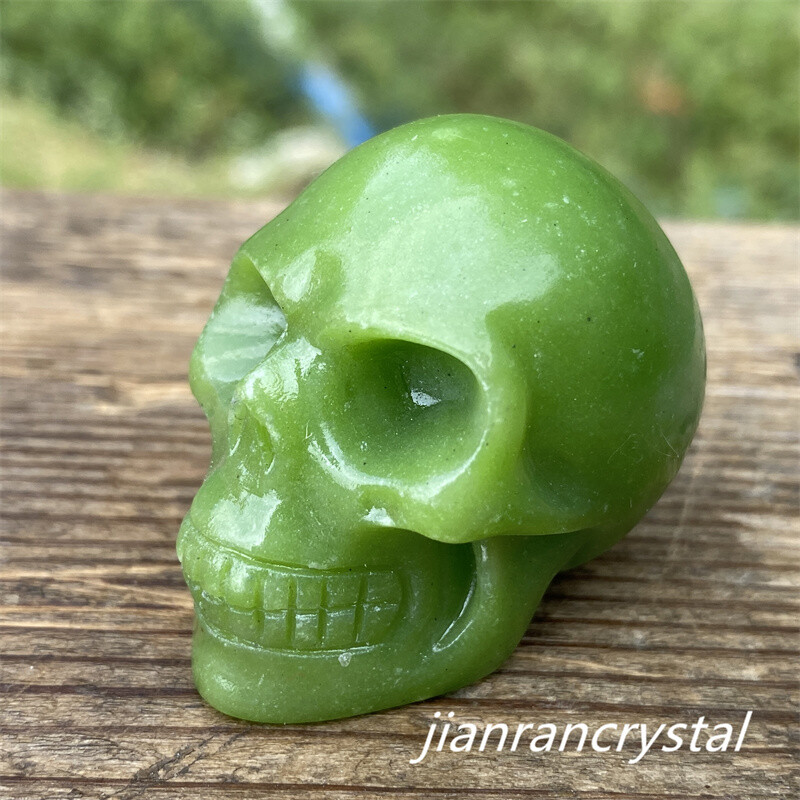 1.5″ Green Luminous Stone Skull Hand Carved Skull Healing decoration Gift 1pc