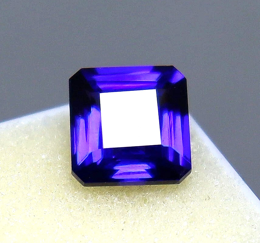 Radiant Cut AAA+ Loose Gemstone Sapphire Certified 8-10 Ct
