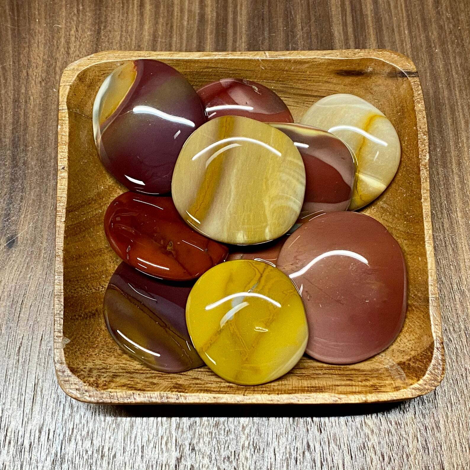Natural Mookaite Jasper Palm Stone Rock Crystal Healing Reiki Polished Worry Sto