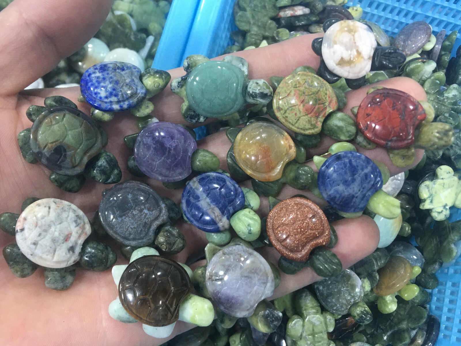 50pc Natural mix Quartz hand Carved Mini Sea turtle crystal Reiki healing