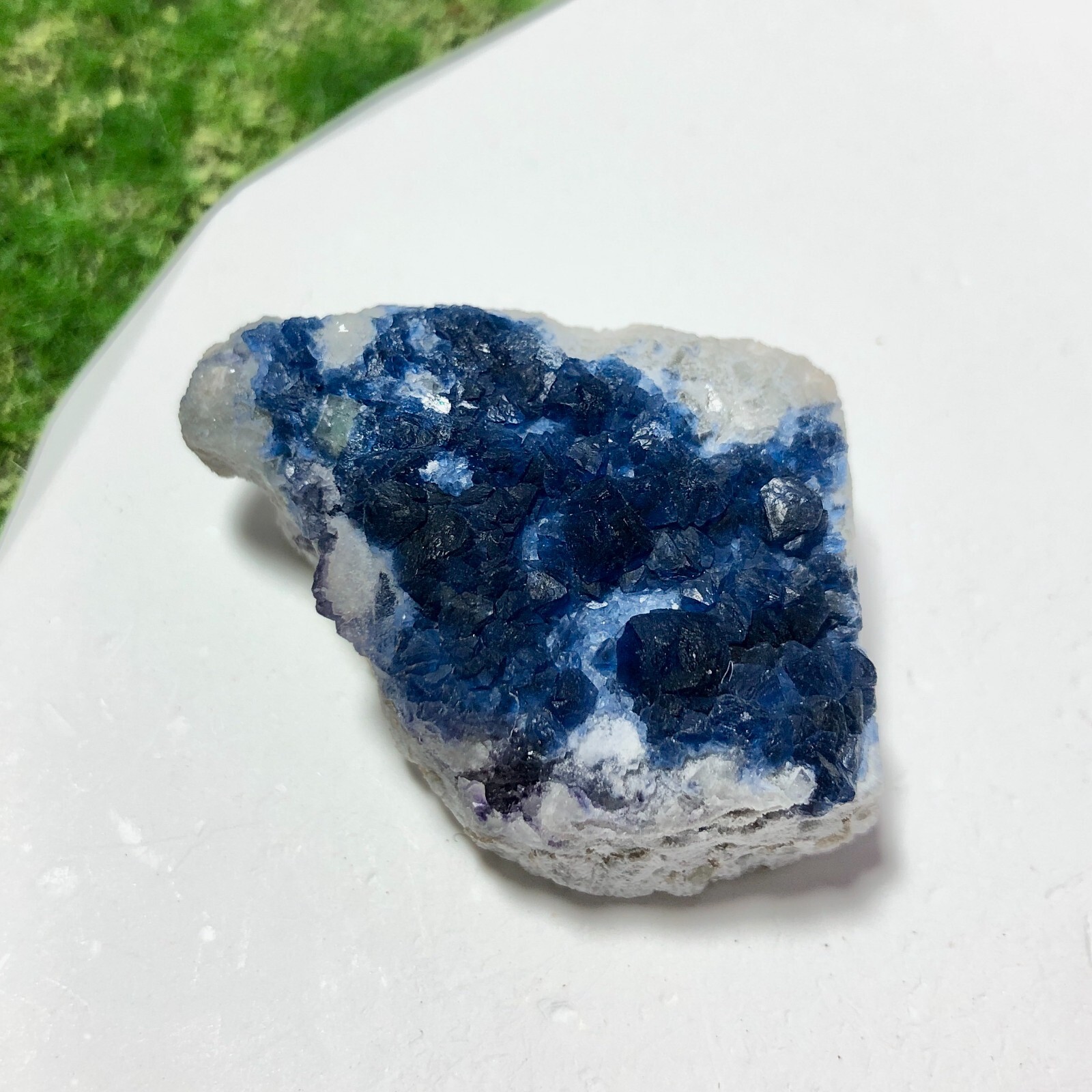 Tiny Blue Fluorite Cluster Crystal Mineral specimen Healing Chakras 25g 3.5cm