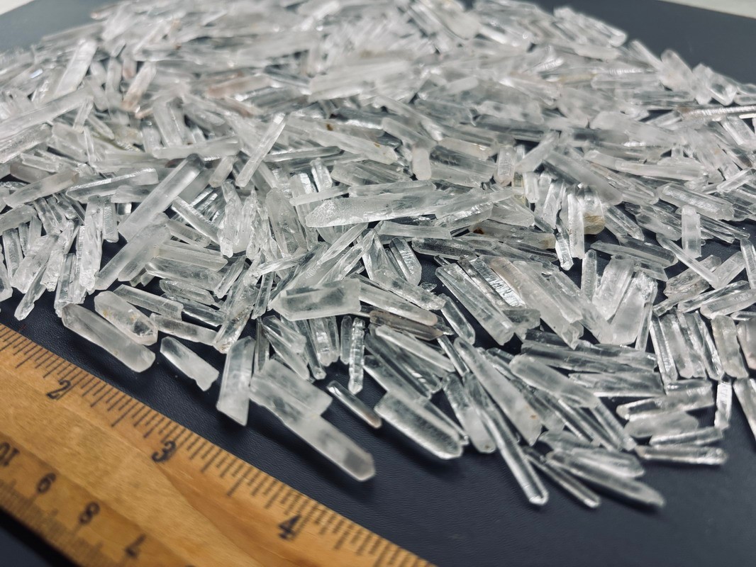200pcs+ Tiny Natural Clear Quartz Crystal Points 1/2Lb Terminated Wand Healing