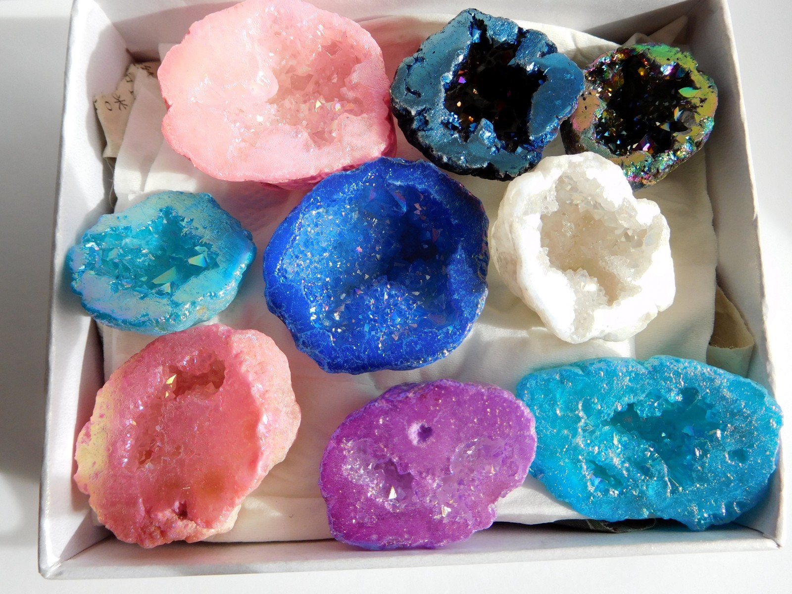 Tray 9 Ass Colour Aura Quartz Crystal Geodes Sizes Approx 26mm – 37mm Brazil