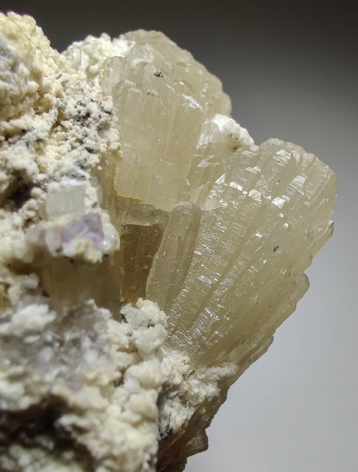 Excellent Witherite specimen, Peach UV. Minerva Mine, Illinois. 213 grams.