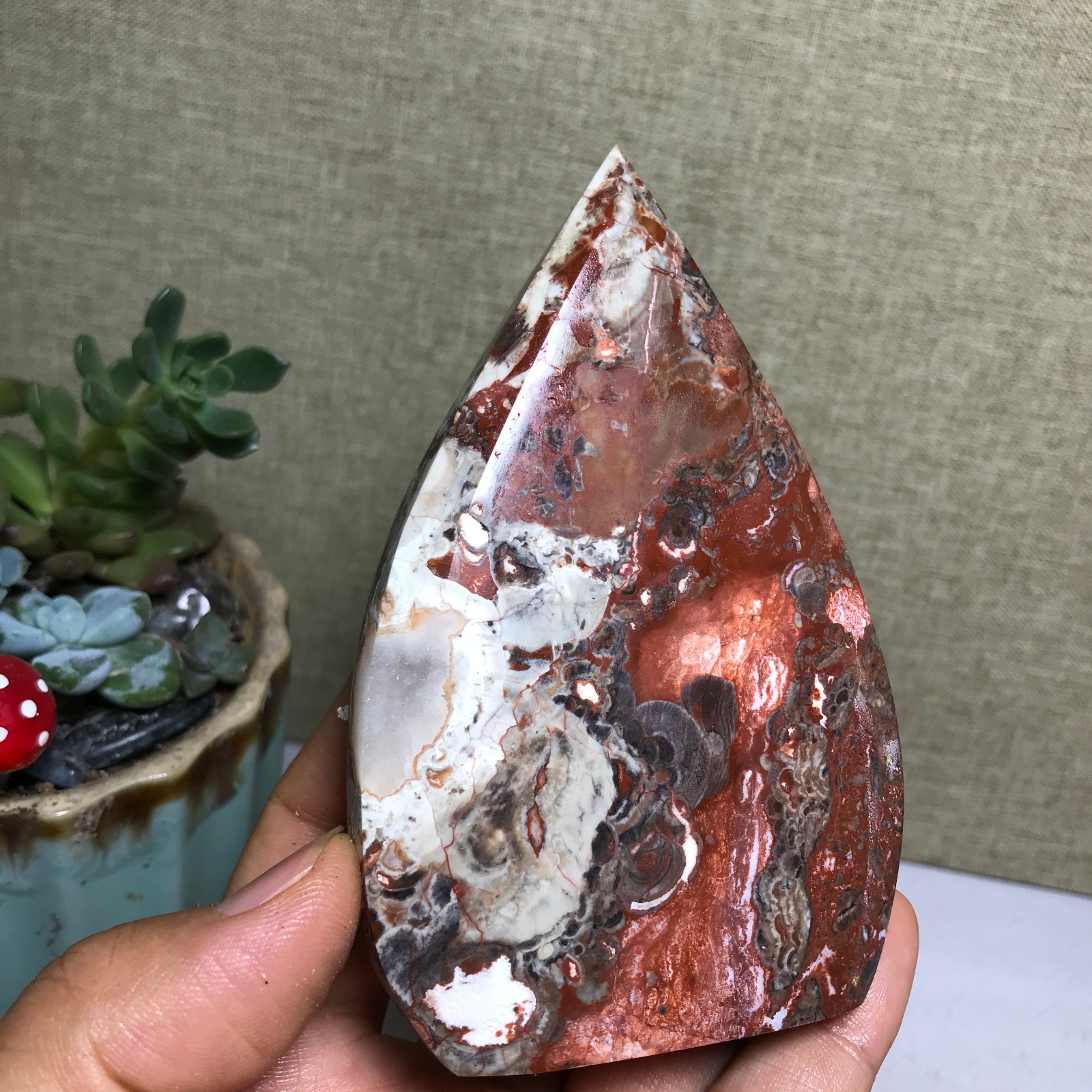 Natural Indonesian Bloodstone agate point leaf Crystal specimens 148g A5159