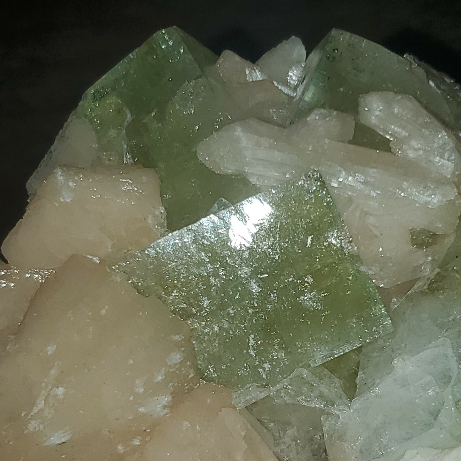 Green Apophylite and Stilbite Specimen Approx 3lb .8oz, 6 x 4 x 3.5in