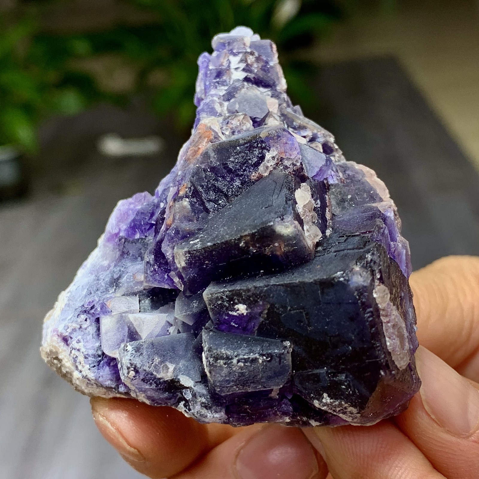 100G Rare transparent purple cubic fluorite mineral crystal sample/China