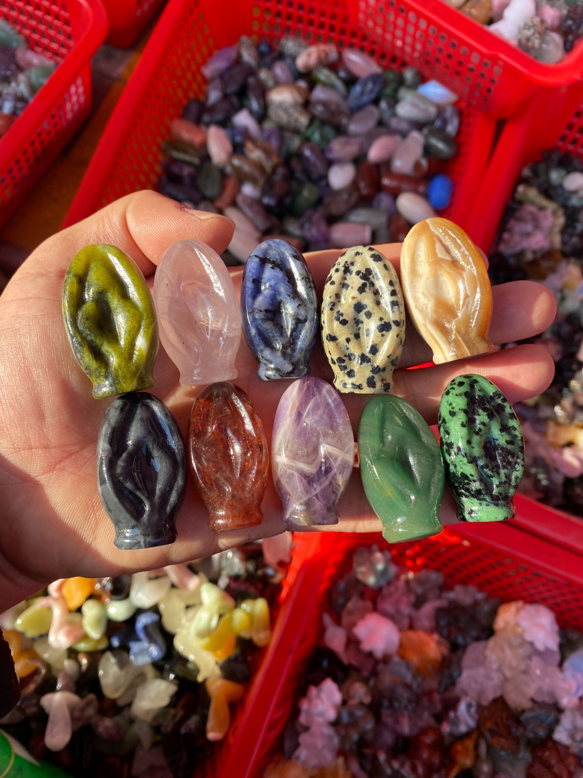5pcs Natural Mixed quartz Carved Crystal small Source Of Life skull reiki Heal