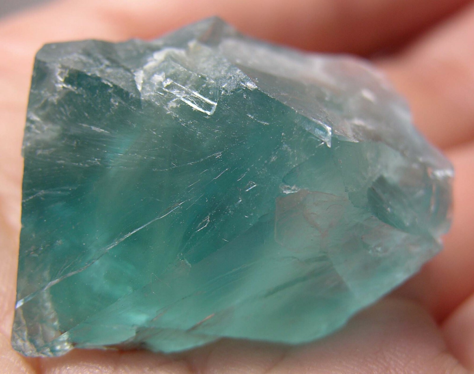 #5 China 103.90ct 100% Natural Rough Teal Fluorite Crystal Specimen 20.75g 32mm