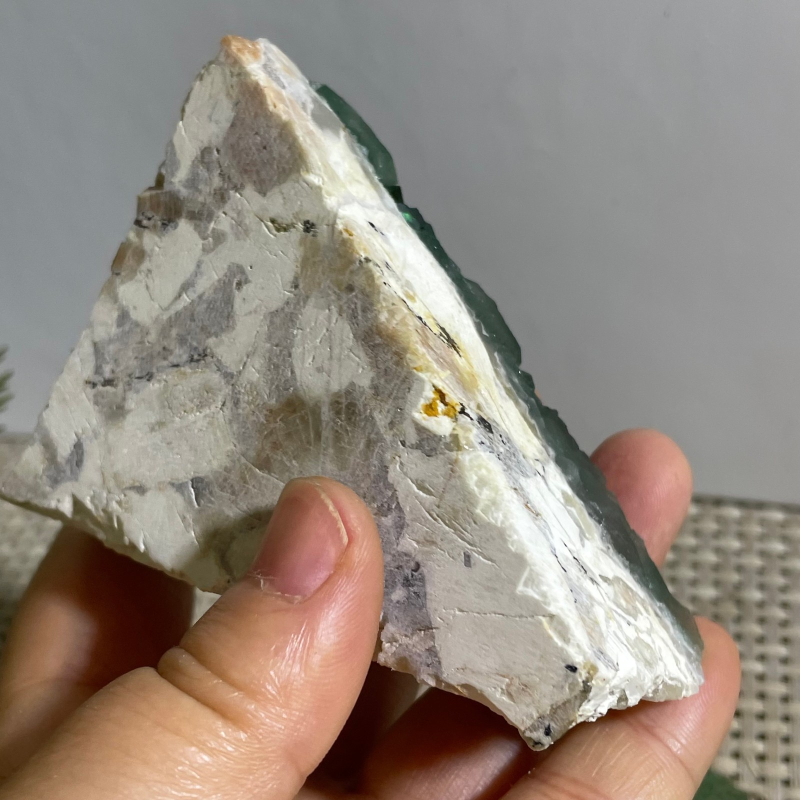 235g NATURAL Green FLUORITE Quartz Crystal Cluster Mineral Specimen
