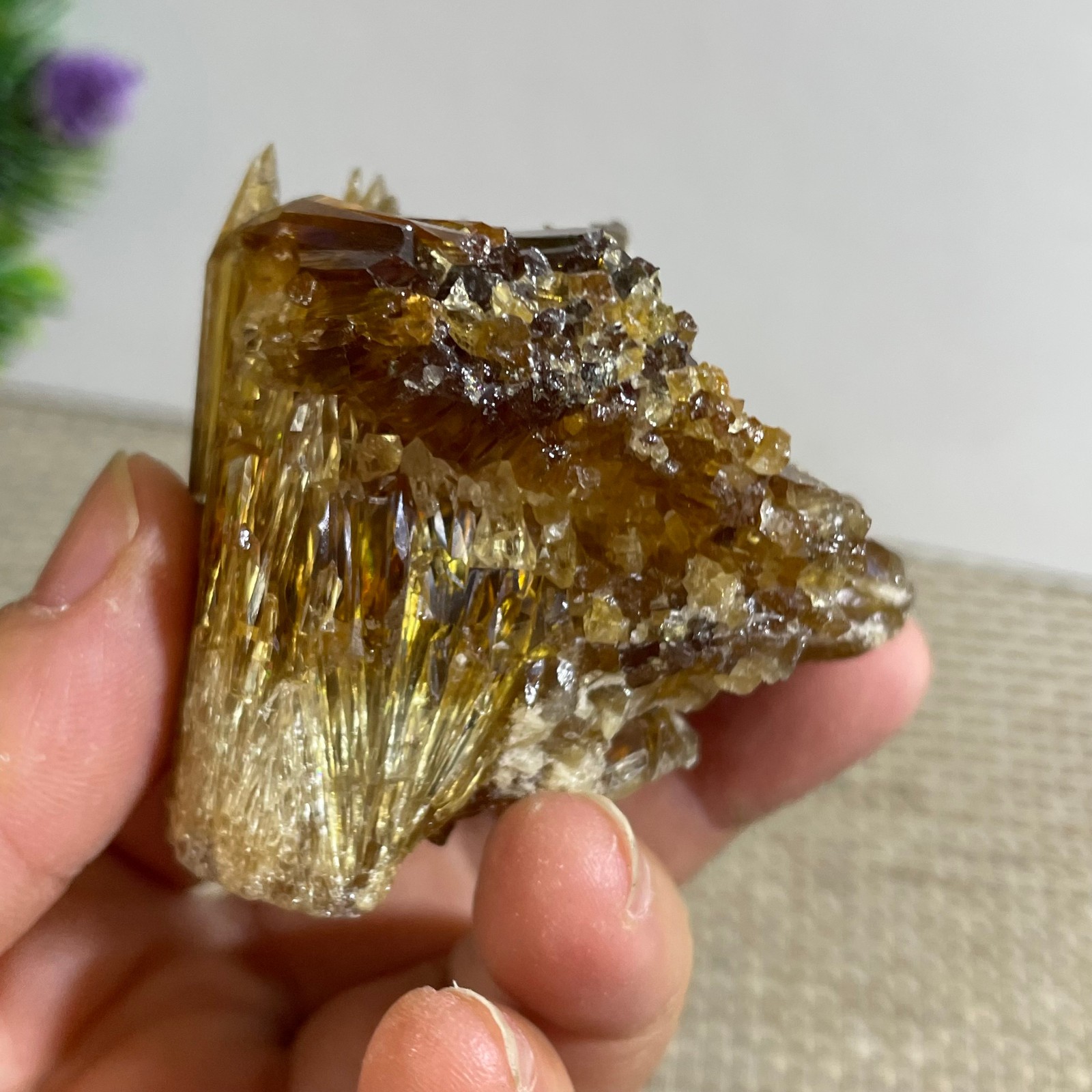 New Find Rare Amber Calcite Phosphorescent Mineral Specimen 106g