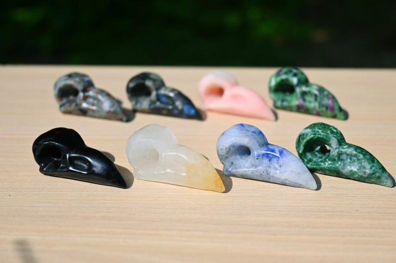 1.6″ Natural Quartz crow skull Carved Reiki Crystal decor 1pc(Random Delivery)