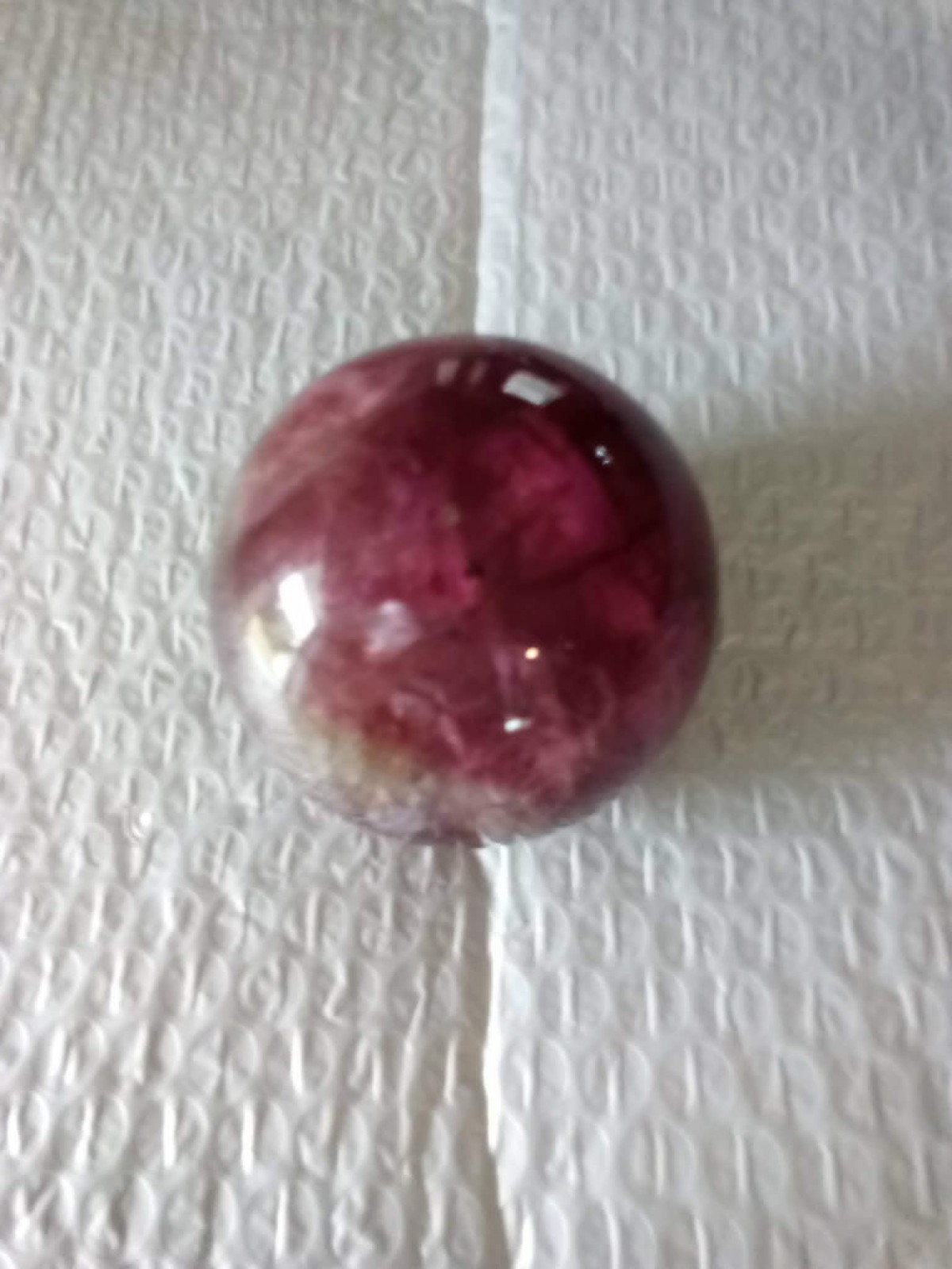 REDDISH PURPLE FLUORITE CRYSTAL SPHERE 57 pt 7 MM