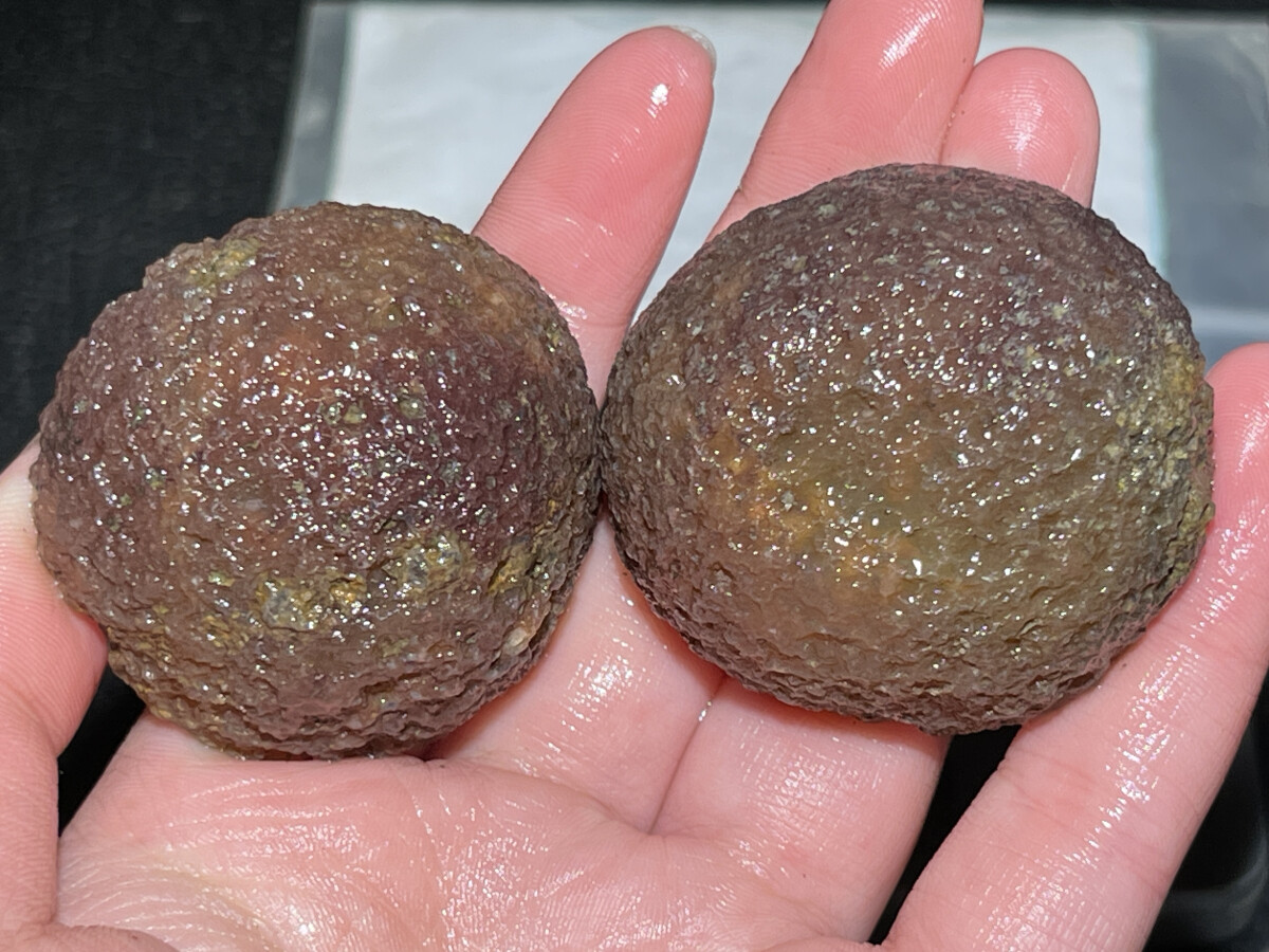 1Pair China Agate Hebei xuanhua natural Crystal Geodes collectible 108g D101
