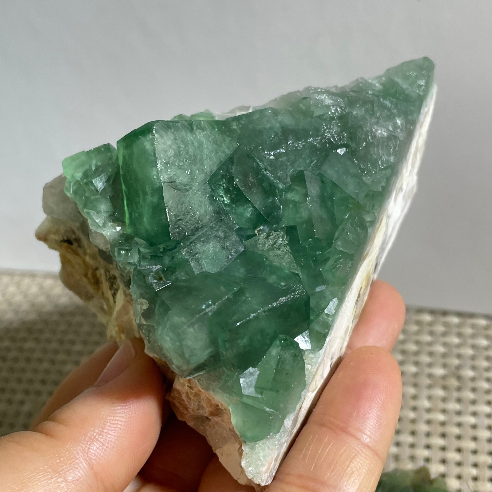 235g NATURAL Green FLUORITE Quartz Crystal Cluster Mineral Specimen