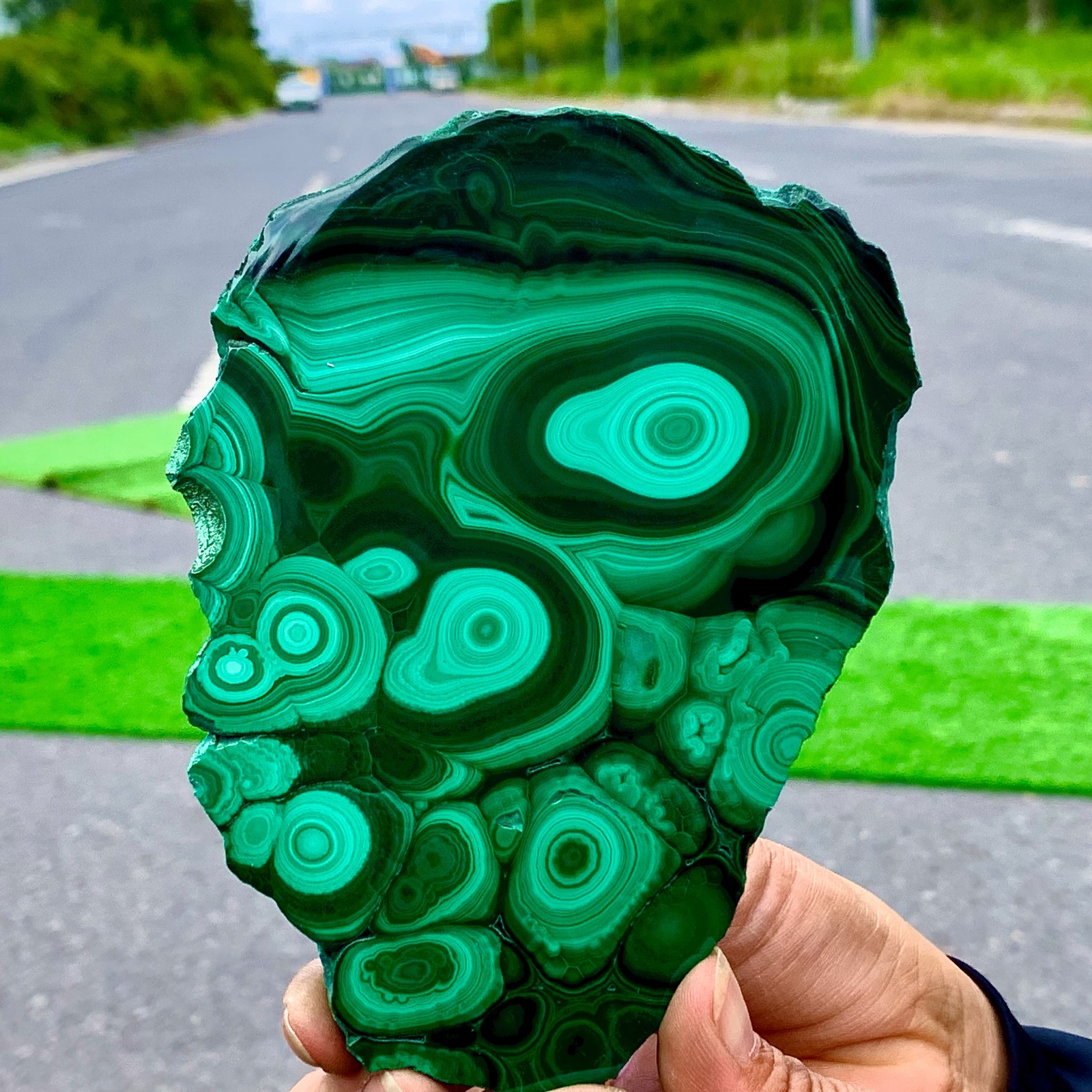 475G Natural glossy Malachite transparent cluster rough mineral sample